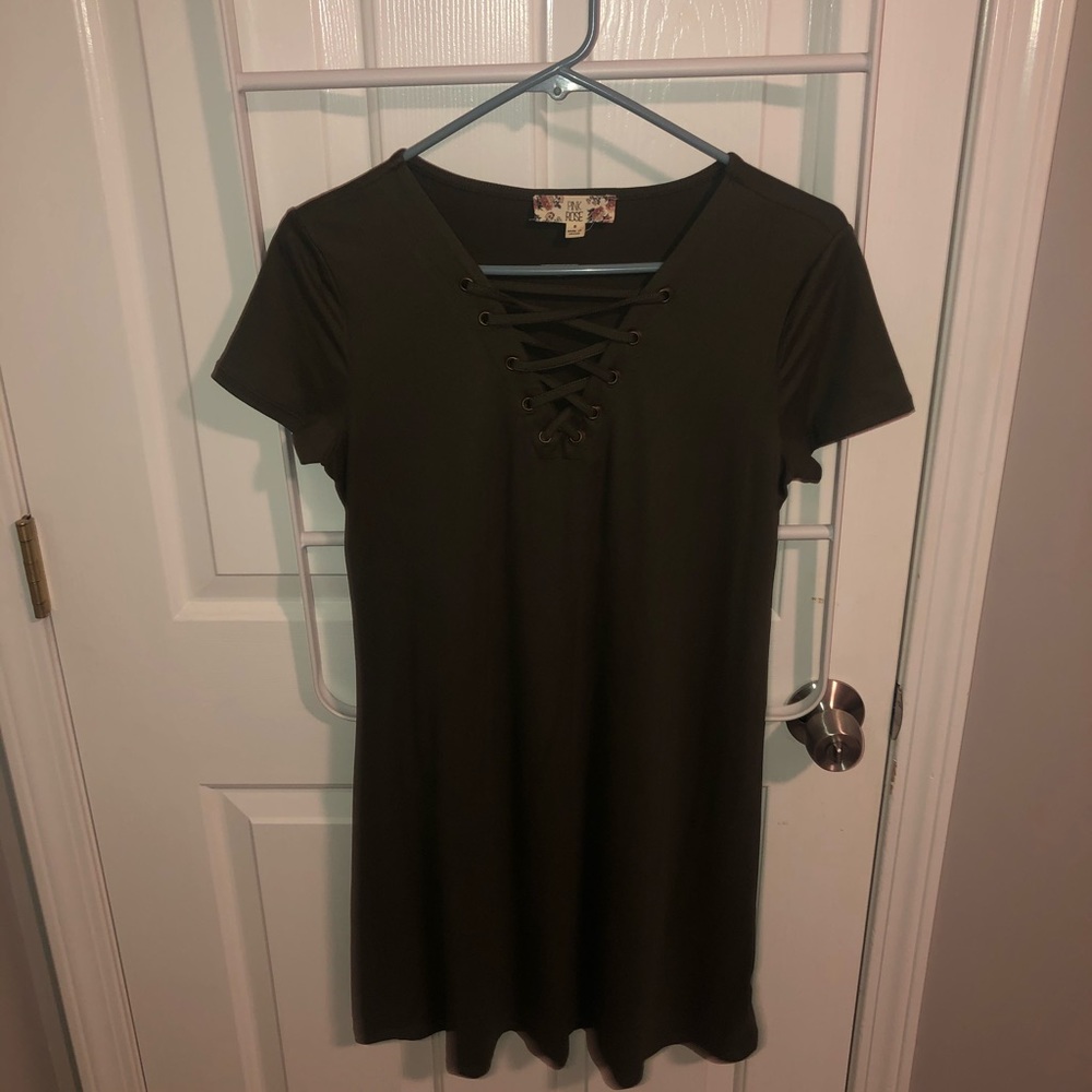 V neck dress